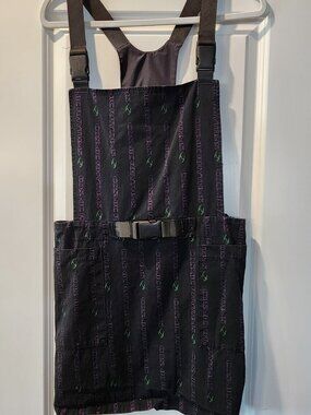 Crooked Tungue Navy Jumper size 8.  ITEM 0320264D